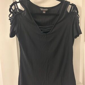 Rock & Republic Women’s Black Cold Shoulder Shirt Size Medium M